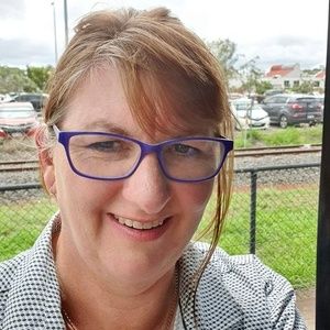 Meet your Posher, Lynette